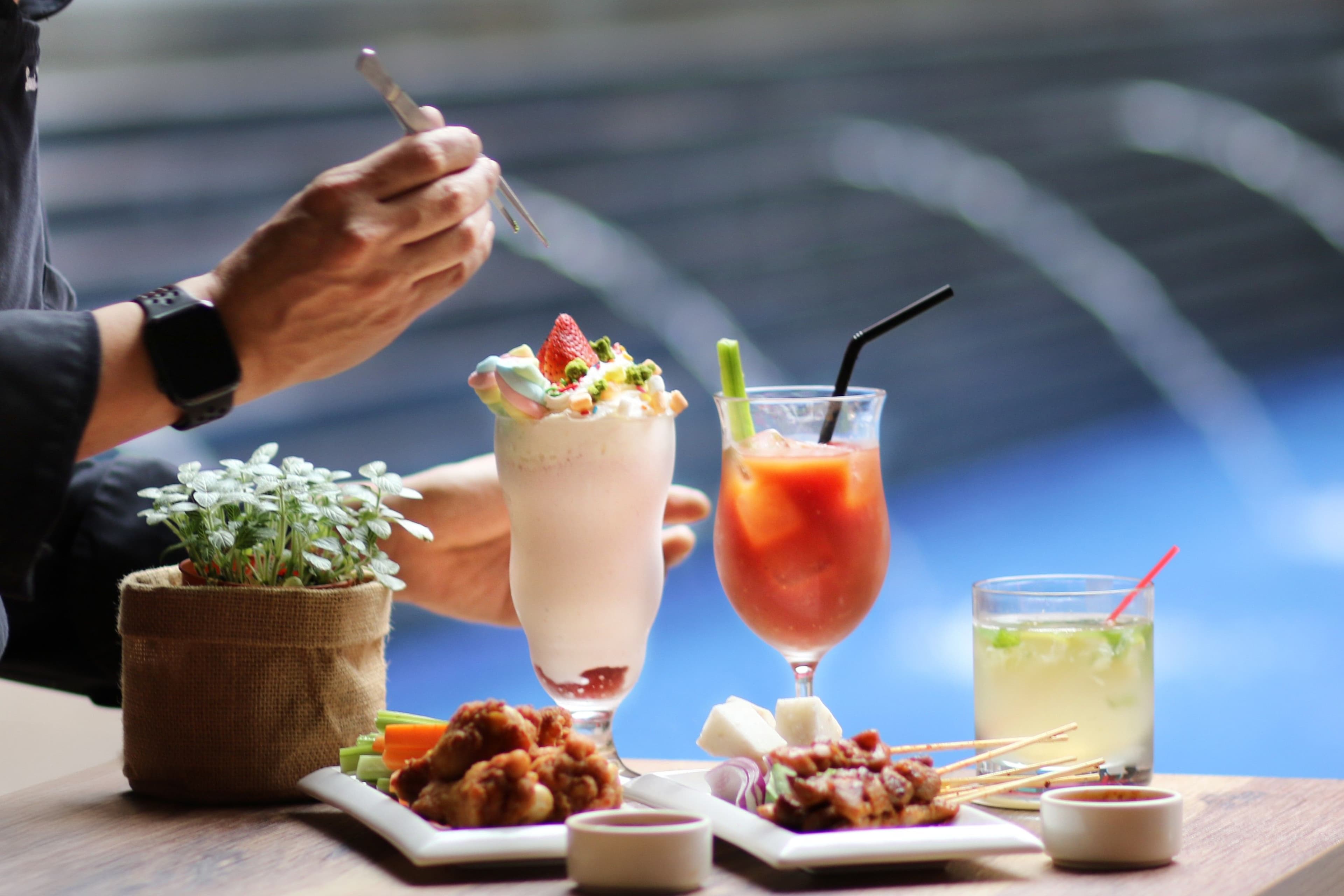 COOLSHAKES & Bites
